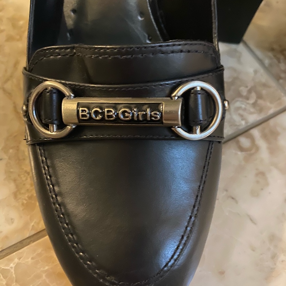 BCBG black heels. - Picture 4 of 5
